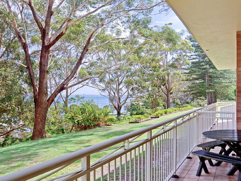 2 'Fiddlers Green' 62 Magnus Street - Ground Floor Unit Walking Distance To Nelson Bay - eTourism Australia 0