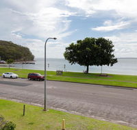 2 'Little Hut' 20 Kurrawa Close - Stunning water views of Little Beach - eTourism Australia