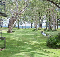 23 'Bay Parklands' 2 Gowrie Avenue - Little Beach air con Pool  tennis court - eTourism Australia
