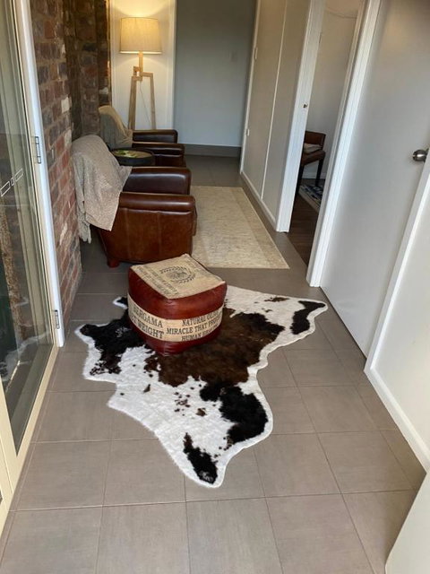 Broadway Apartment - eTourism Australia 2