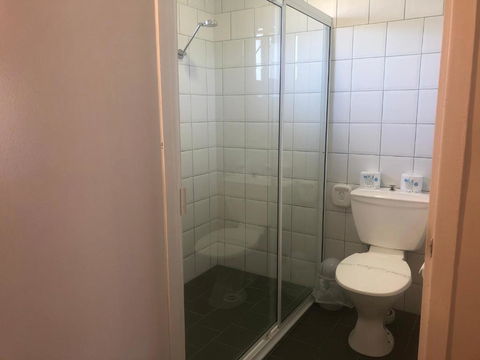 CAPRICORN MOTOR Inn - eTourism Australia 1