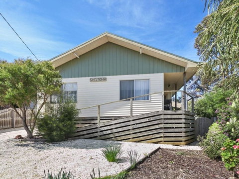 Coffey Court Cottage 2 - eTourism Australia 1