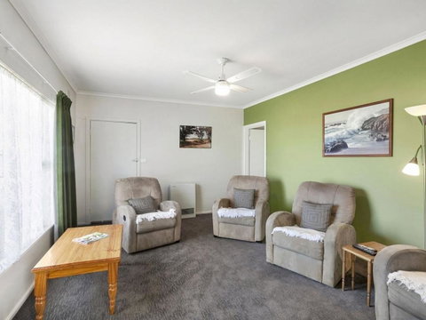 Coffey Court Cottage 2 - eTourism Australia 3