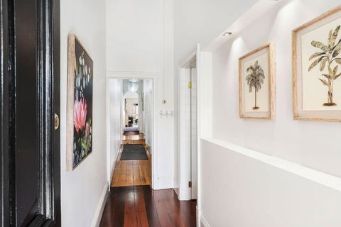 Cute As A Button - Picket Fence 3 Bed Stylish Home - eTourism Australia 3