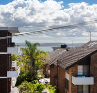 3 'The Commodore'  9-11 Donald Street - great unit in the heart of town - eTourism Australia