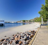3 Tomaree Street - cute 4 bedroom house with aircon in the heart of town - eTourism Australia