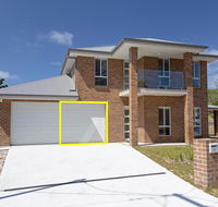 5 Bent Street - huge house with Foxtel  Aircon - eTourism Australia