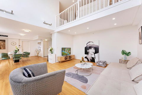 Epic CBD City View 3BR Penthouse Walk To Station&shopping Centre - eTourism Australia 1