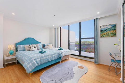 Epic CBD City View 3BR Penthouse Walk To Station&shopping Centre - eTourism Australia 3