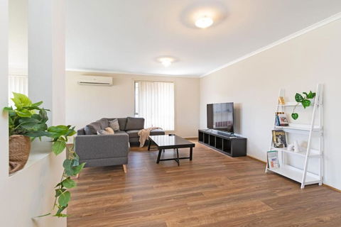 Family Home For A Fiesta - eTourism Australia 2