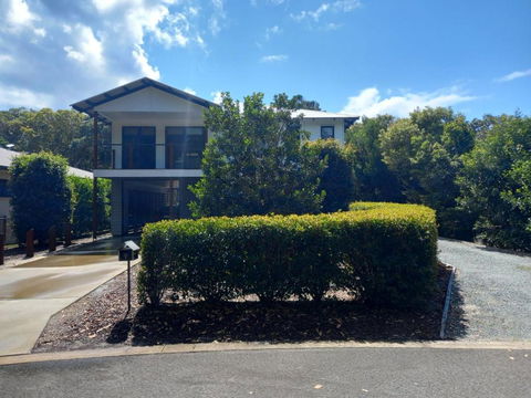 Ibis 9 House - eTourism Australia 1