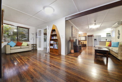 Airlie Getaway - Airlie Beach - eTourism Australia 0