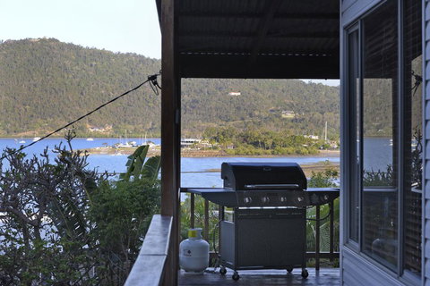 Airlie Getaway - Airlie Beach - eTourism Australia 1