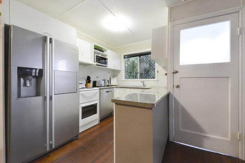 Airlie Getaway - Airlie Beach - eTourism Australia 2