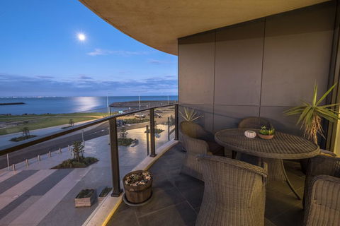 Apt 221 Marinaquays - eTourism Australia 0