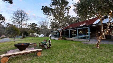 Mingling Waters - eTourism Australia 0