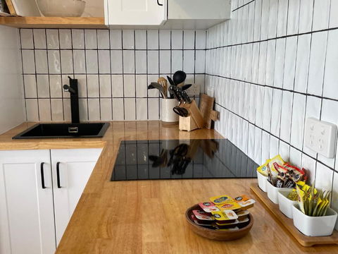 Nest - Charming, Comfortable Coastal Villa - eTourism Australia 1