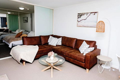 Nesuto Apartments - Unit 516 - eTourism Australia 1