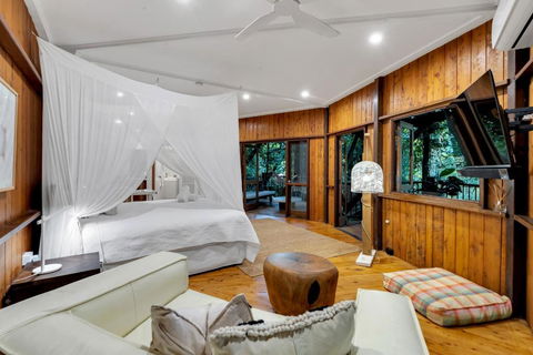 Neverland - The Stoney Creek Treehouse - eTourism Australia 1