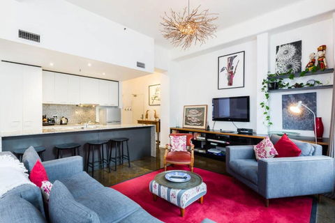 New York Style Loft On Flinders Lane With Parking - eTourism Australia 2
