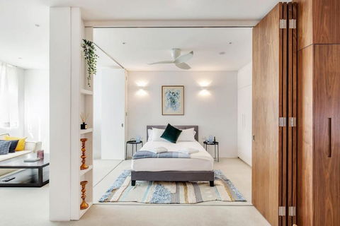 New York Warehouse Style In A Modern Passive House - eTourism Australia 0