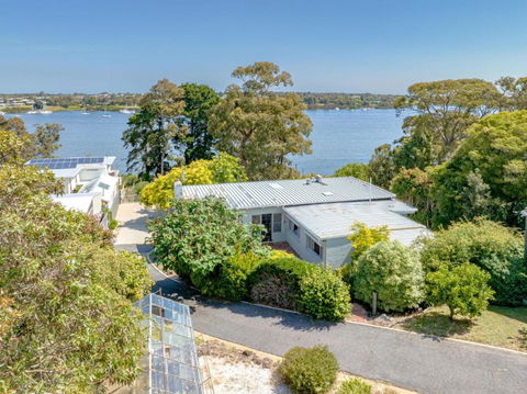 Newlands Waterfront - eTourism Australia 1