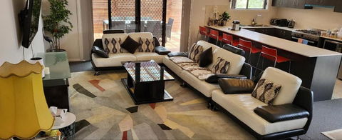 Newly Built - Blue On Albion - eTourism Australia 0