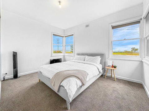 No. 231 Waterfront - eTourism Australia 3