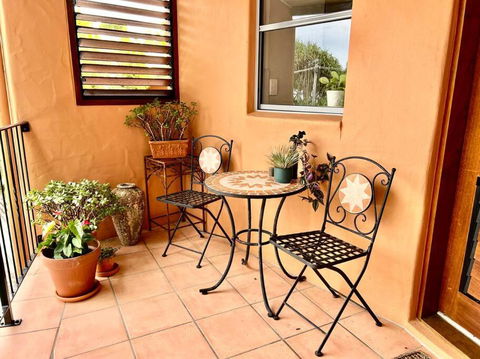 Noosa Private Sanctuary, Walking Distance To Beach - eTourism Australia 3