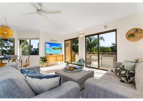 Noosa Riverside Getaway - eTourism Australia 1