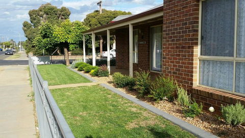 Numurkah Self Contained Apartments - The Mieklejohn - eTourism Australia 2
