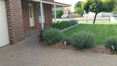 Numurkah Self Contained Apartments - The Mieklejohn - eTourism Australia 3