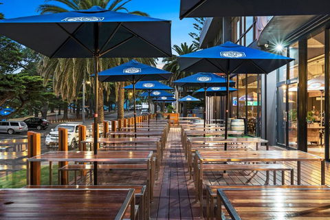 North Pier Hotel - eTourism Australia 1