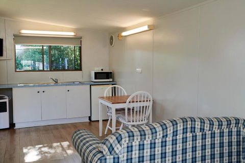 Pine Country Caravan Park - eTourism Australia 1