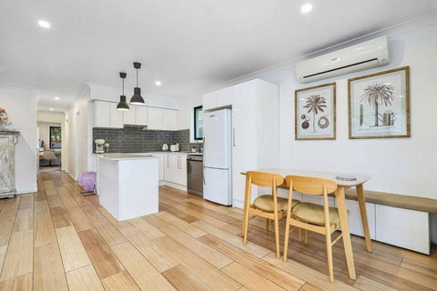 Pool House Hideaway - eTourism Australia 3