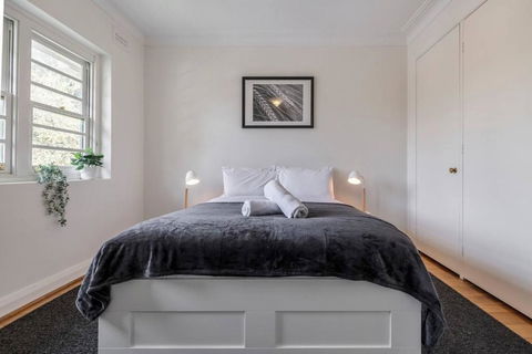 Port Phillip Bay Perfection In Albert Park - eTourism Australia 0