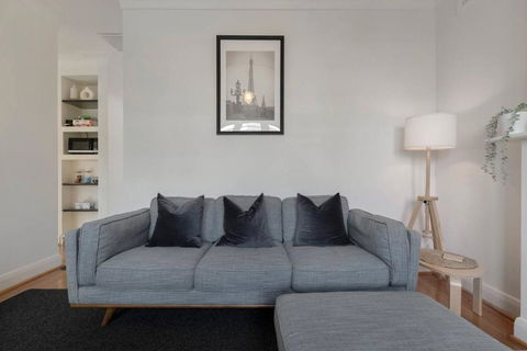 Port Phillip Bay Perfection In Albert Park - eTourism Australia 3