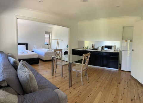 Private Studio House Unit In Dundas Valley - eTourism Australia 0