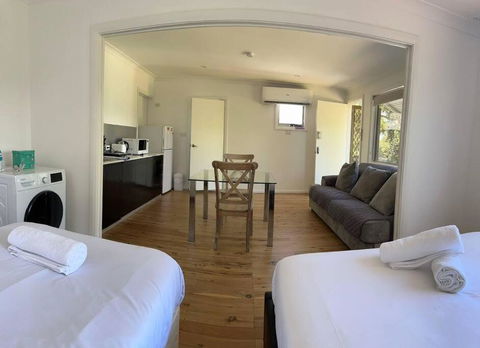 Private Studio House Unit In Dundas Valley - eTourism Australia 1