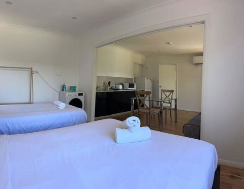 Private Studio House Unit In Dundas Valley - eTourism Australia 2