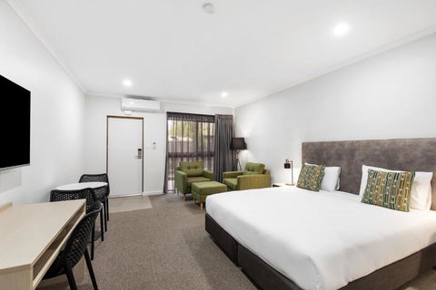 Presidential Motel - eTourism Australia 1