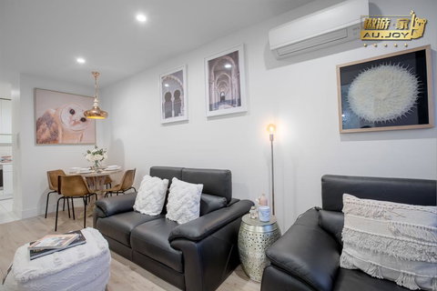 AU.JOY Great View 2 Bedroom Apartment (CBD 1) - eTourism Australia 2