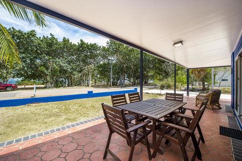 Azure On Geoffrey Bay - eTourism Australia 2