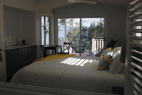 B & B On The Water - eTourism Australia 3