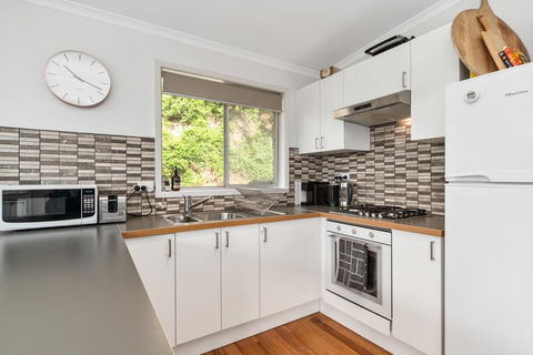 BADENOCH - eTourism Australia 3