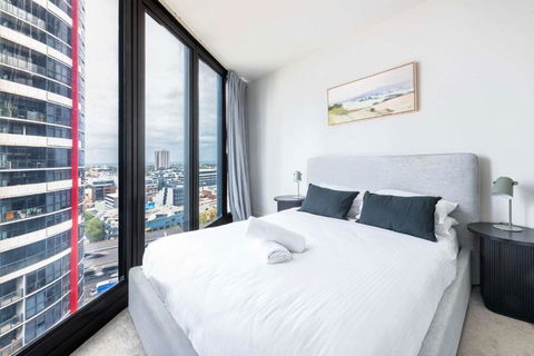 Resort Style Living 2 Bed Apt With Pool BBQ - eTourism Australia 3