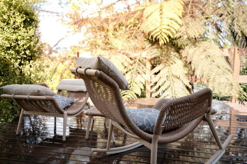 Romantic Garden Cottage With Home Cinema - eTourism Australia 2