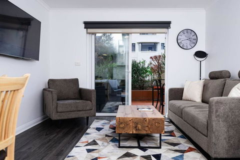 Salamanca Getaway Battery Point - eTourism Australia 1