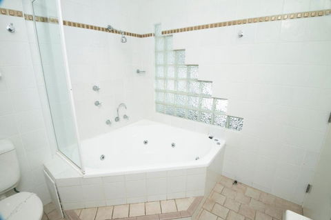 Rockpool Motor Inn - eTourism Australia 3