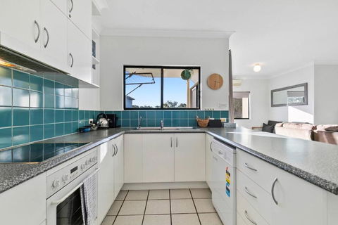 Rooftop Island Sunsets - eTourism Australia 2